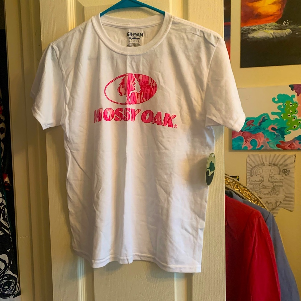 NWT Mossy Oak t-shirt